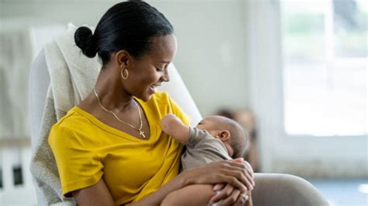 Are breastfed babies closer to their moms?