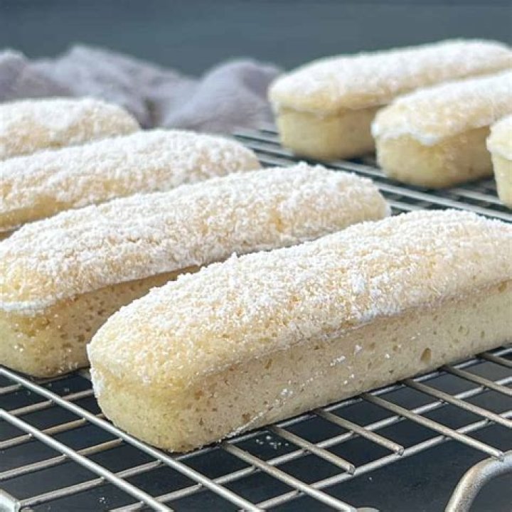 Are Cadbury Fingers vegan?