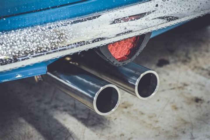 Are noisy car exhausts legal?