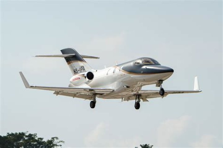 Can a HondaJet fly to Hawaii?