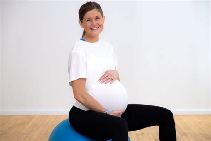 Can a pregnant woman pound fufu?