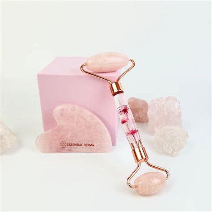 Can a rose quartz roller help dark circles?