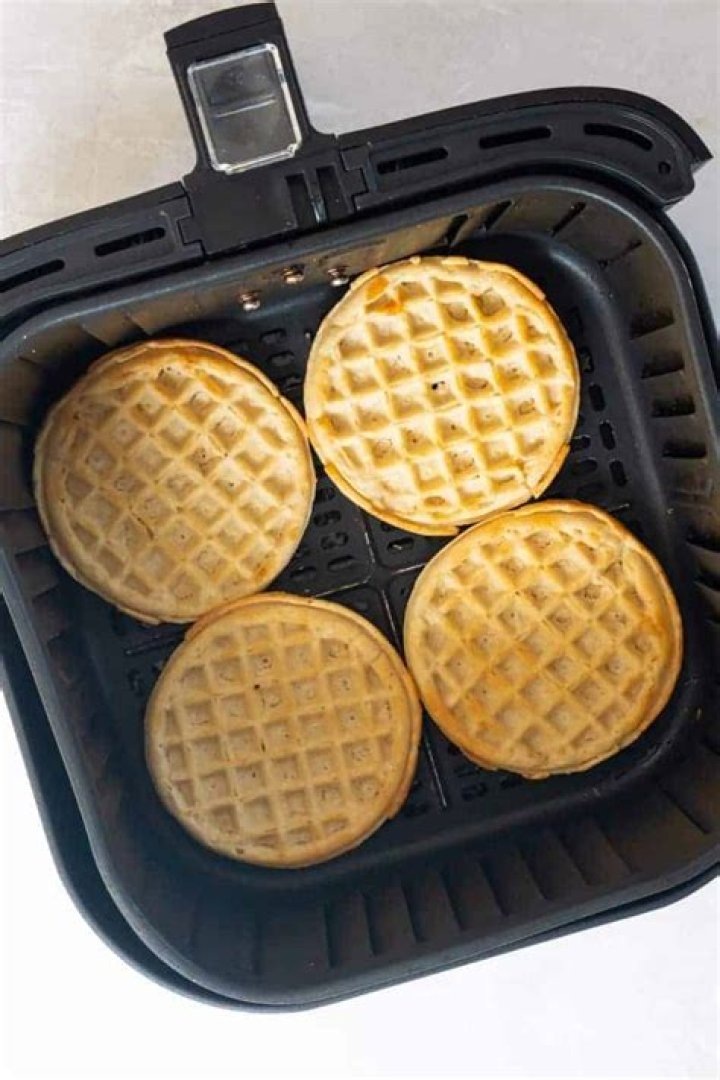 Can I put waffles in air fryer?