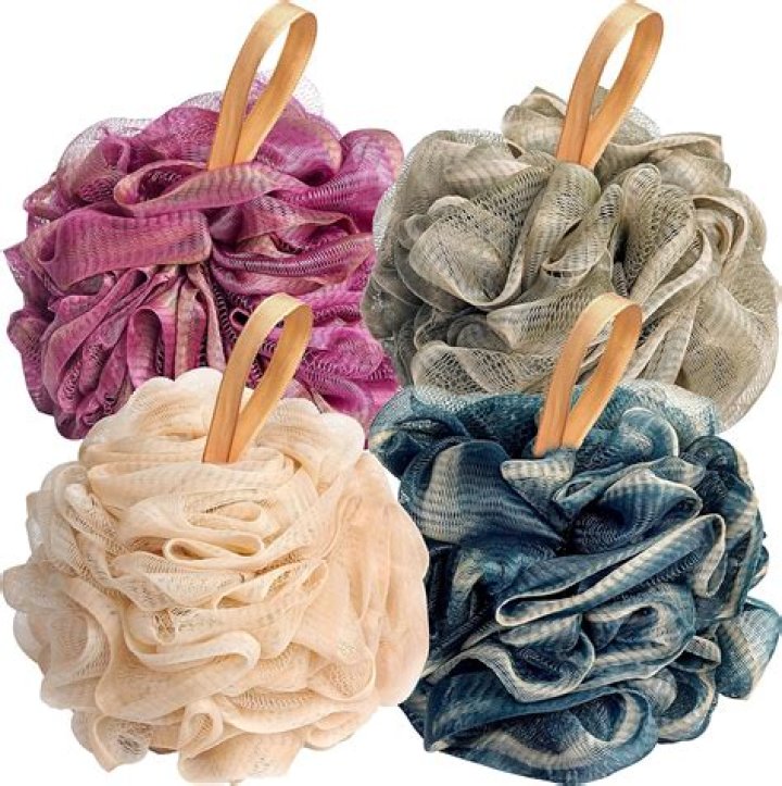 Can I use a loofah to dry brush?