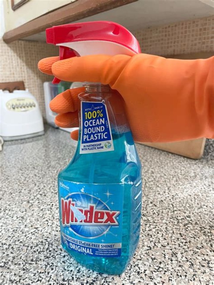 Can I use Windex on quartz?