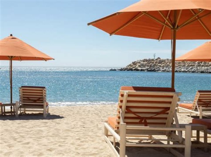 Can I wear a jacket while cycling?