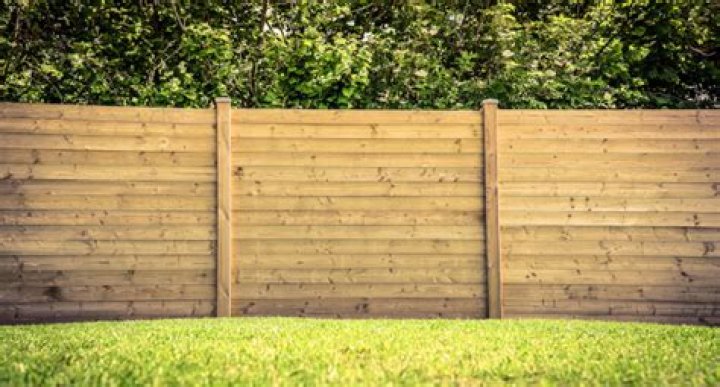 Can my Neighbour put up a fence without my permission?