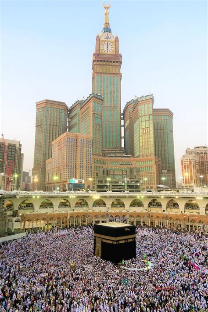 Can non Muslims go to Mecca?