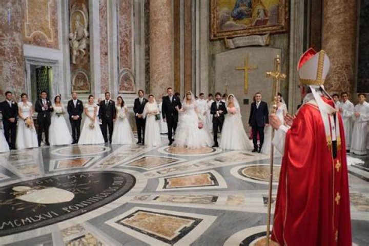 Can popes marry?
