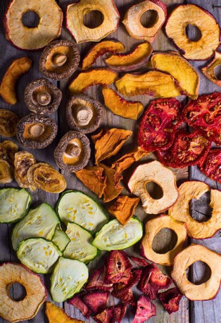 Can you dehydrate food in the microwave?