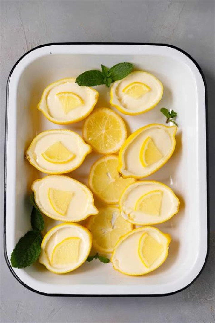 Can you eat a lemon peel?