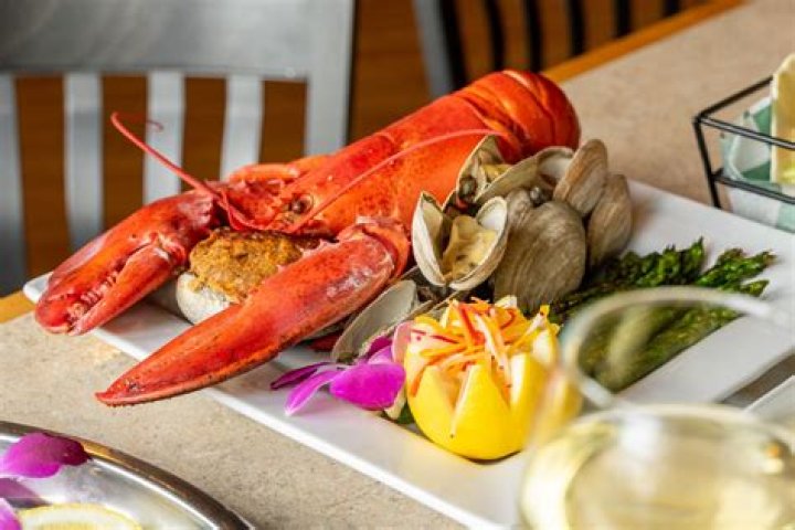 Can you eat the entire lobster?