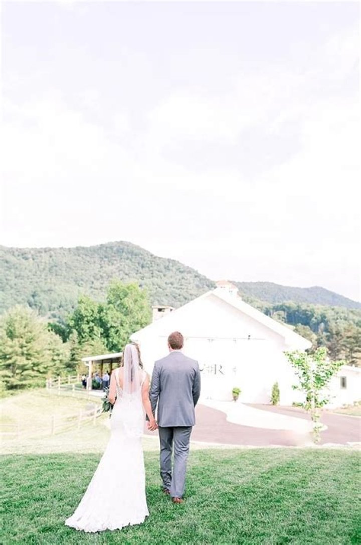 Can you get married in the middle of the night?