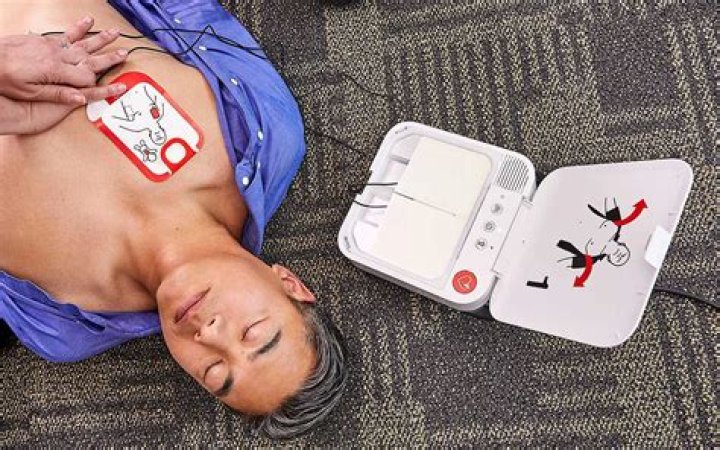 Can you go in a hot tub if you have a defibrillator?