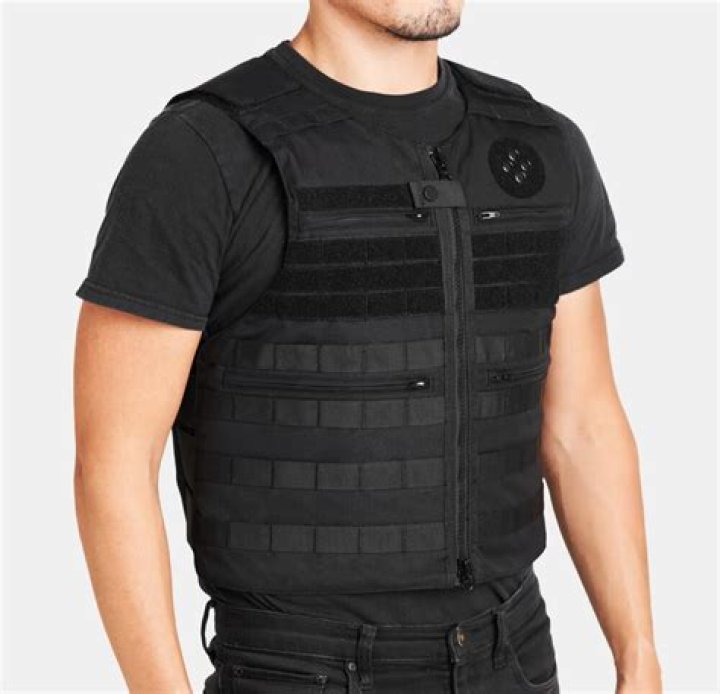 Can you wear bullet proof vests in public?
