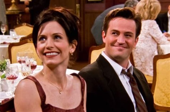 Did Chandler and Monica dated in real life?