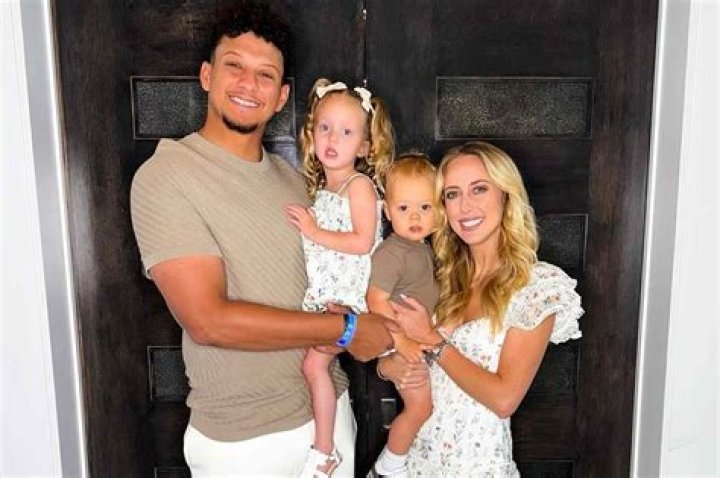 Did Mahomes get married?