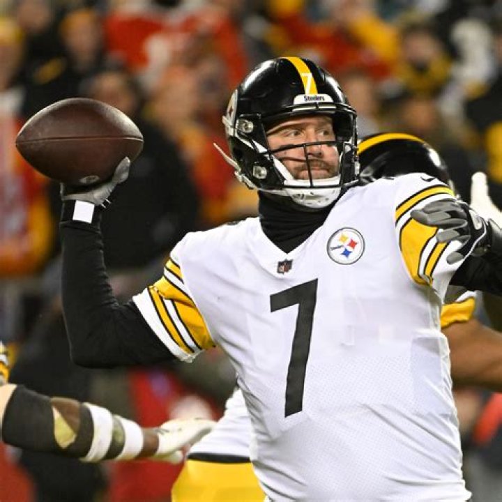 Did Roethlisberger retire from the Steelers?