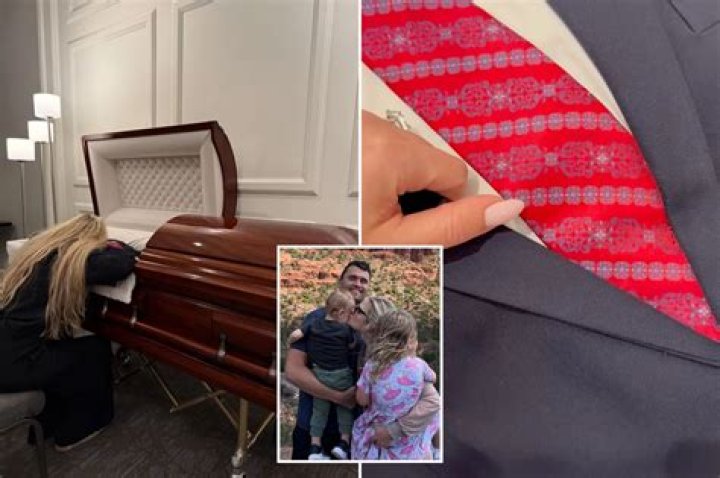 Did Selena have an open coffin?