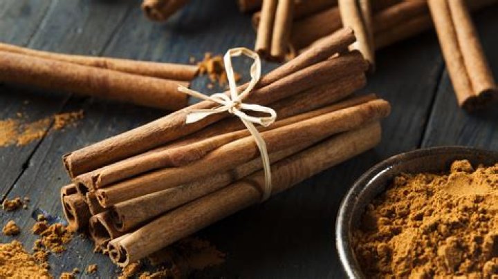 Do cardamom and cinnamon go together?
