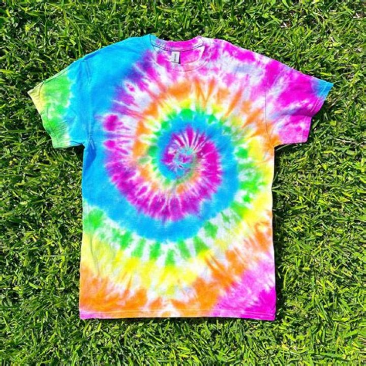 Do I wash tie-dye in hot or cold water?