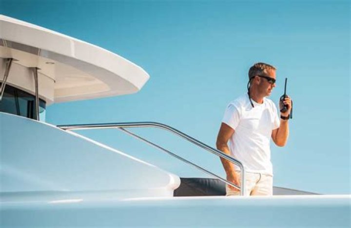 Do yachties get paid a salary plus tips?