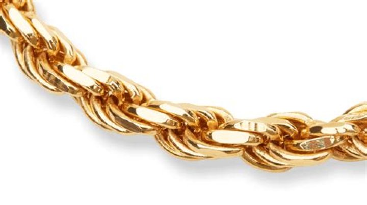 Does 24k gold tarnish?