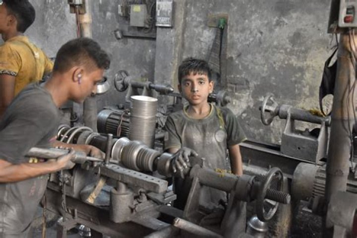 Does Apple still use child labor?