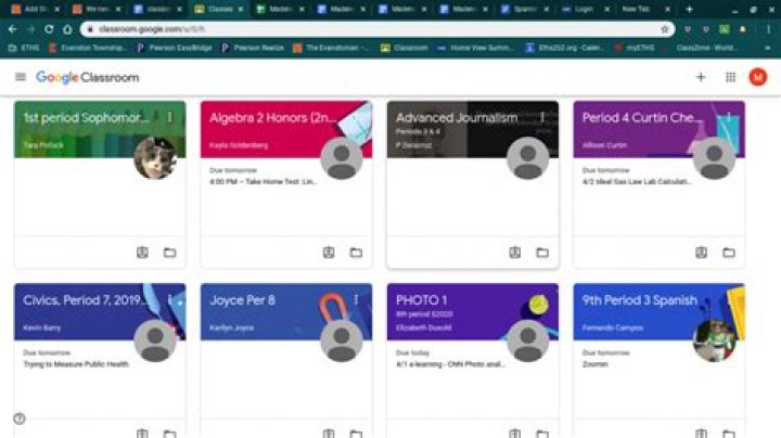 Does Google Classroom use camera?