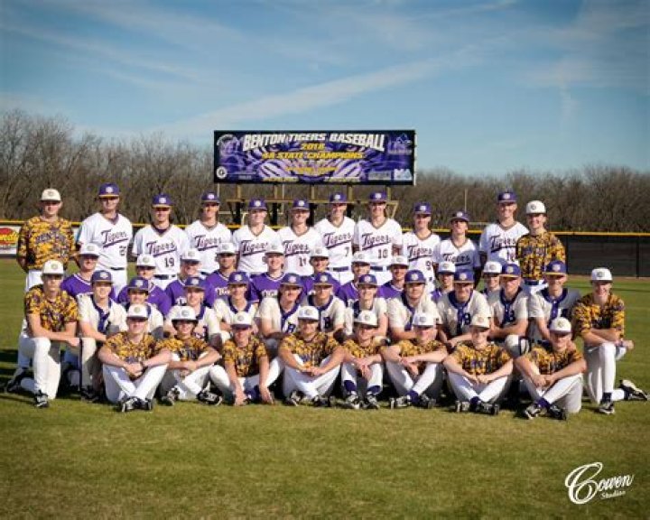 Does ignoring guys make them want more?