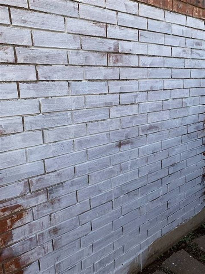 Does limewash damage brick?