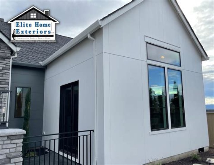 Does mold grow on Hardie board?