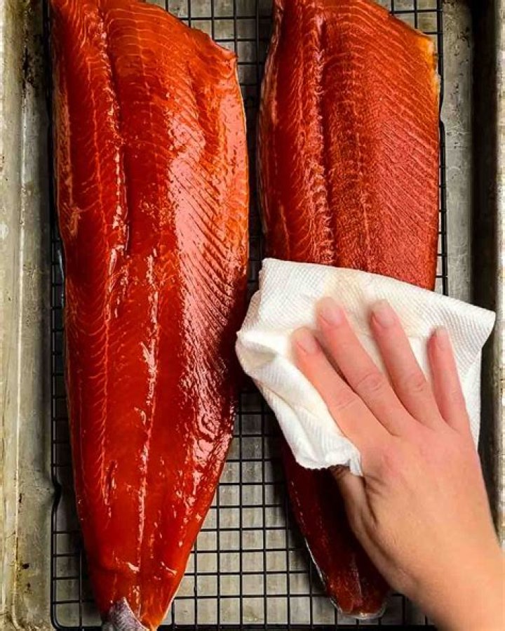 Does rinsing canned salmon reduce sodium?