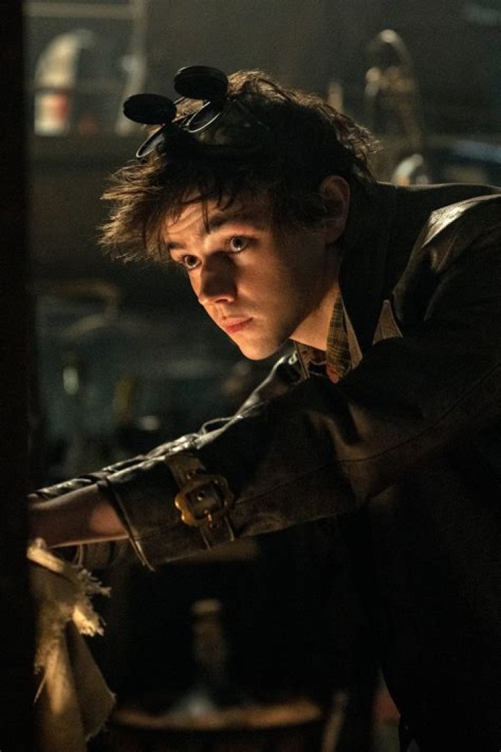 Does Wylan get his face back?