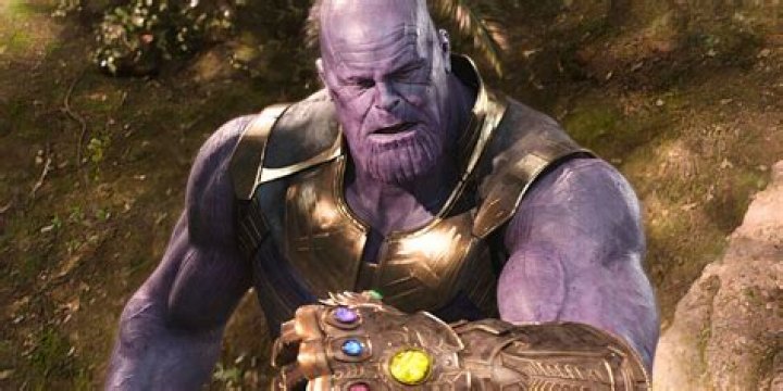How did Thanos get 1st stone?
