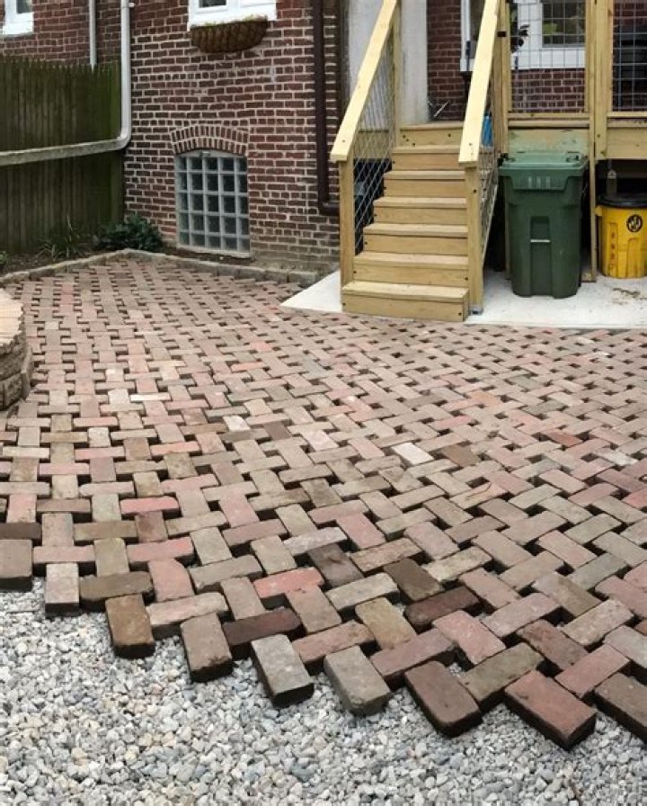 How do you make something look like brick?