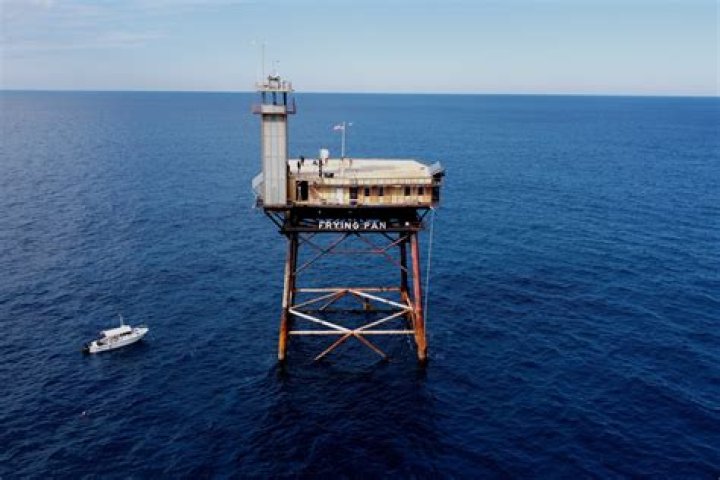 How far offshore is San Nicolas Island?