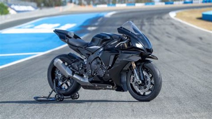 How many miles will an R1 last?