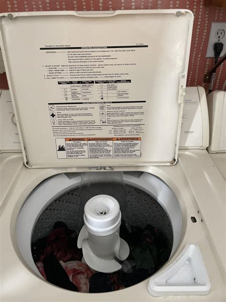 How much baking soda do I put in my washing machine?