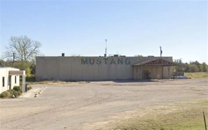 How much did Mark Cuban pay for the town?