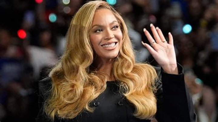 How much does Beyonce get paid for an Instagram post?