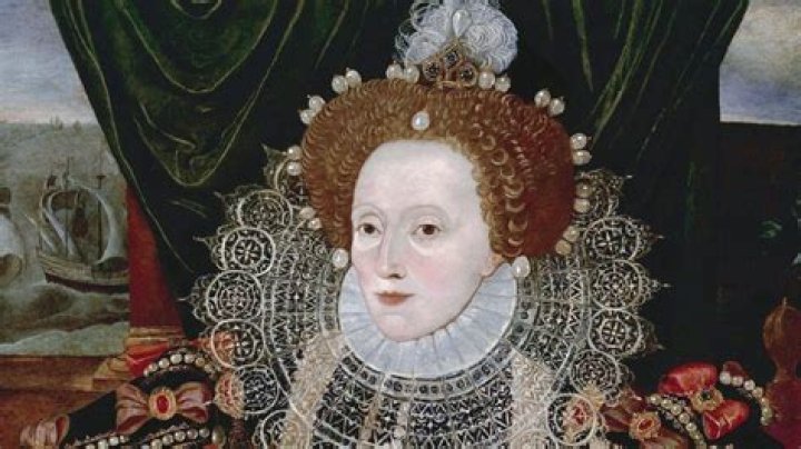 How tall was Elizabeth the First?