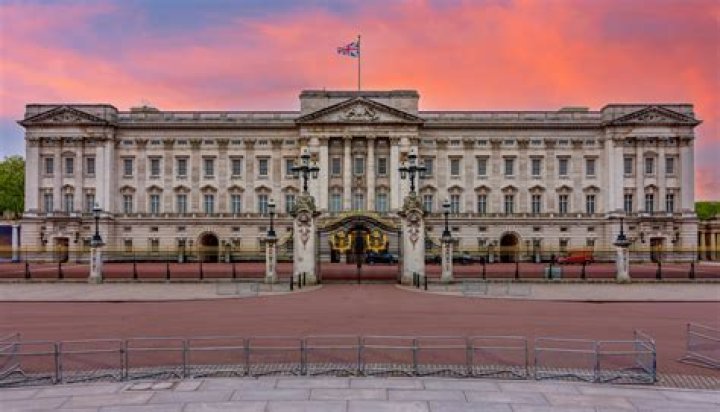 Is Buckingham Palace air conditioned?
