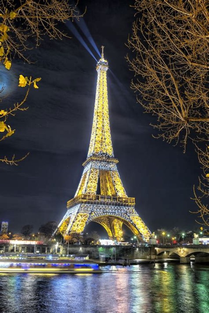 Is Eiffel Tower a golden ratio?