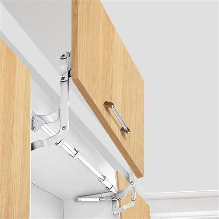 Is Hinge for straight?