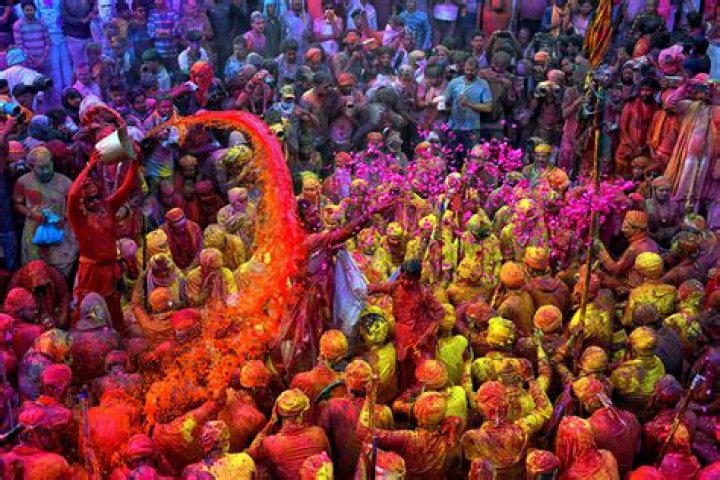 Is Holi a Hindu holiday?