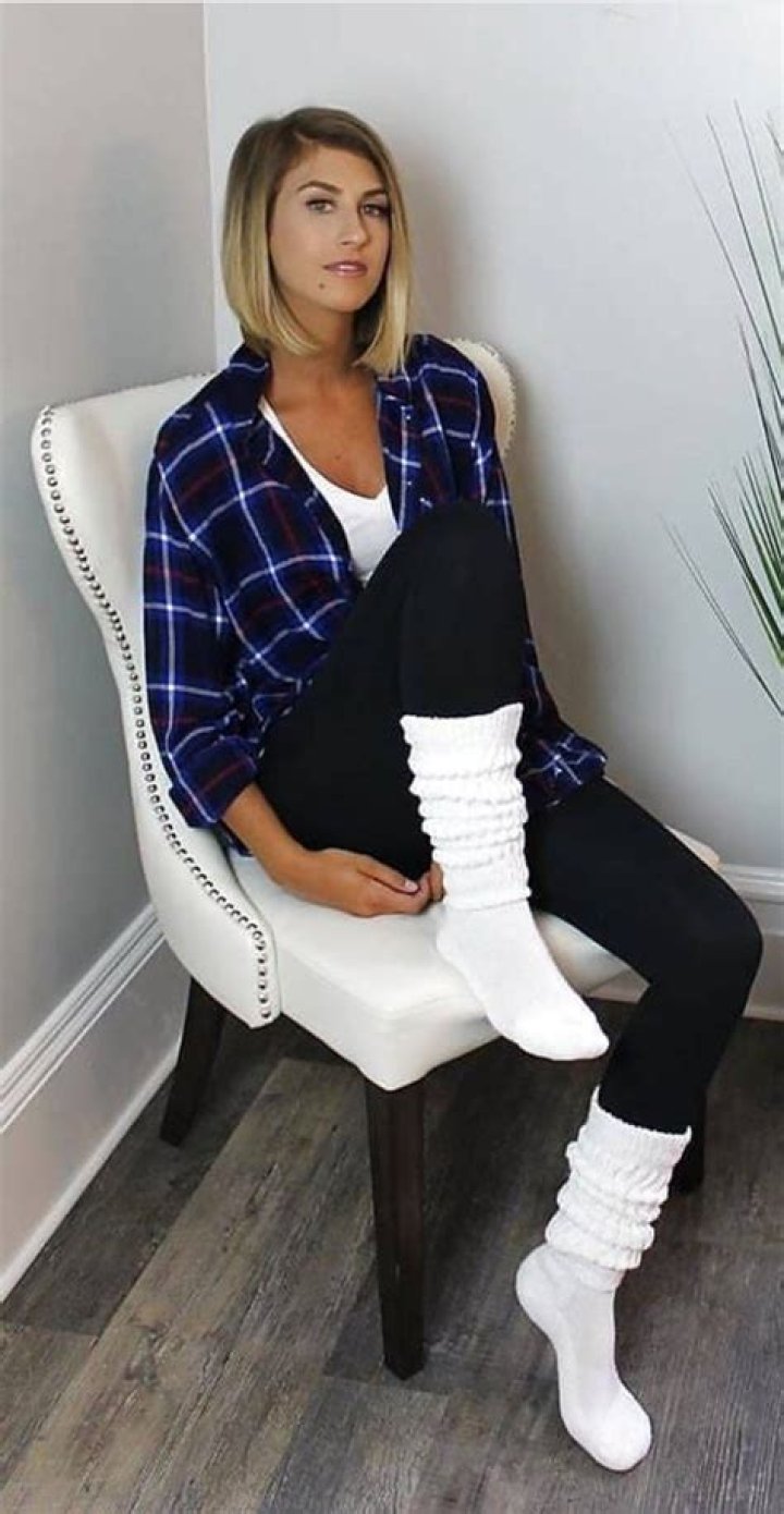 Is it OK to wear socks over a new tattoo?