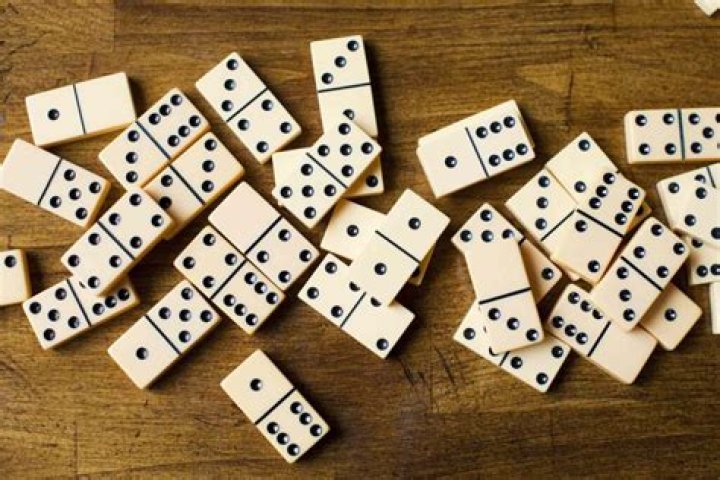 Is playing dominoes good for the brain?