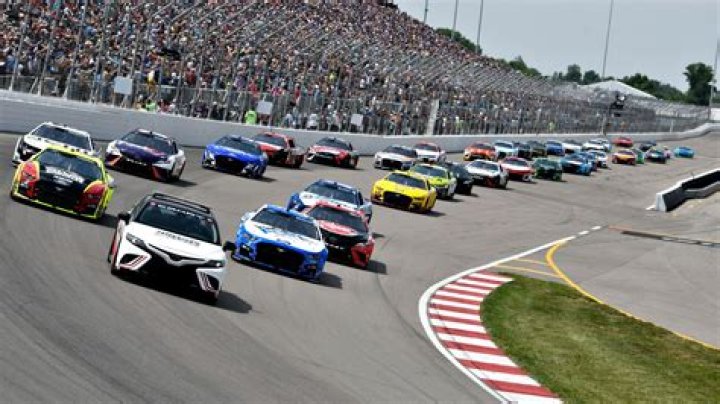 Is there a speed limit in NASCAR?