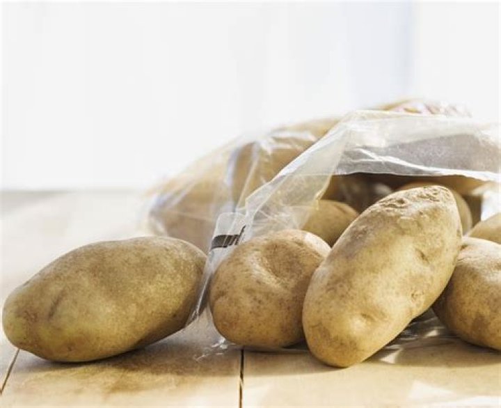 Should I refrigerate apples?